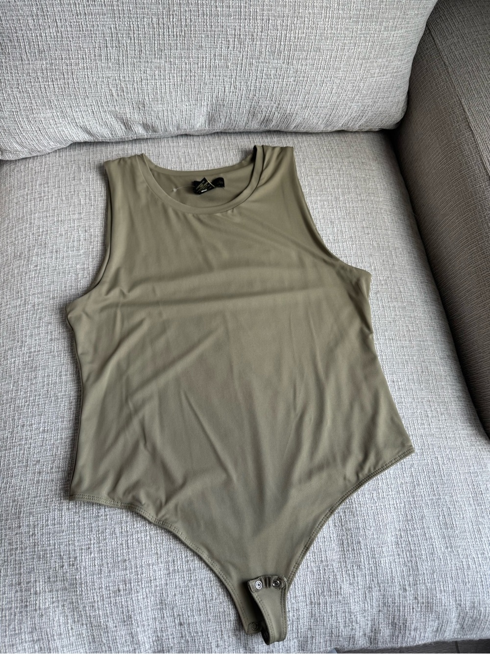House of Harlow 1960 Olive Sleeveless Scoop Neck Bodysuit